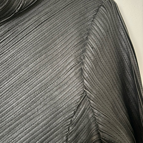 RARE Bebe Genuine Leather Perforated Gorgeous Jacket with some stretch - Picture 5 of 13